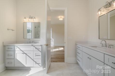2924 Sharon View Road Charlotte NC 28210