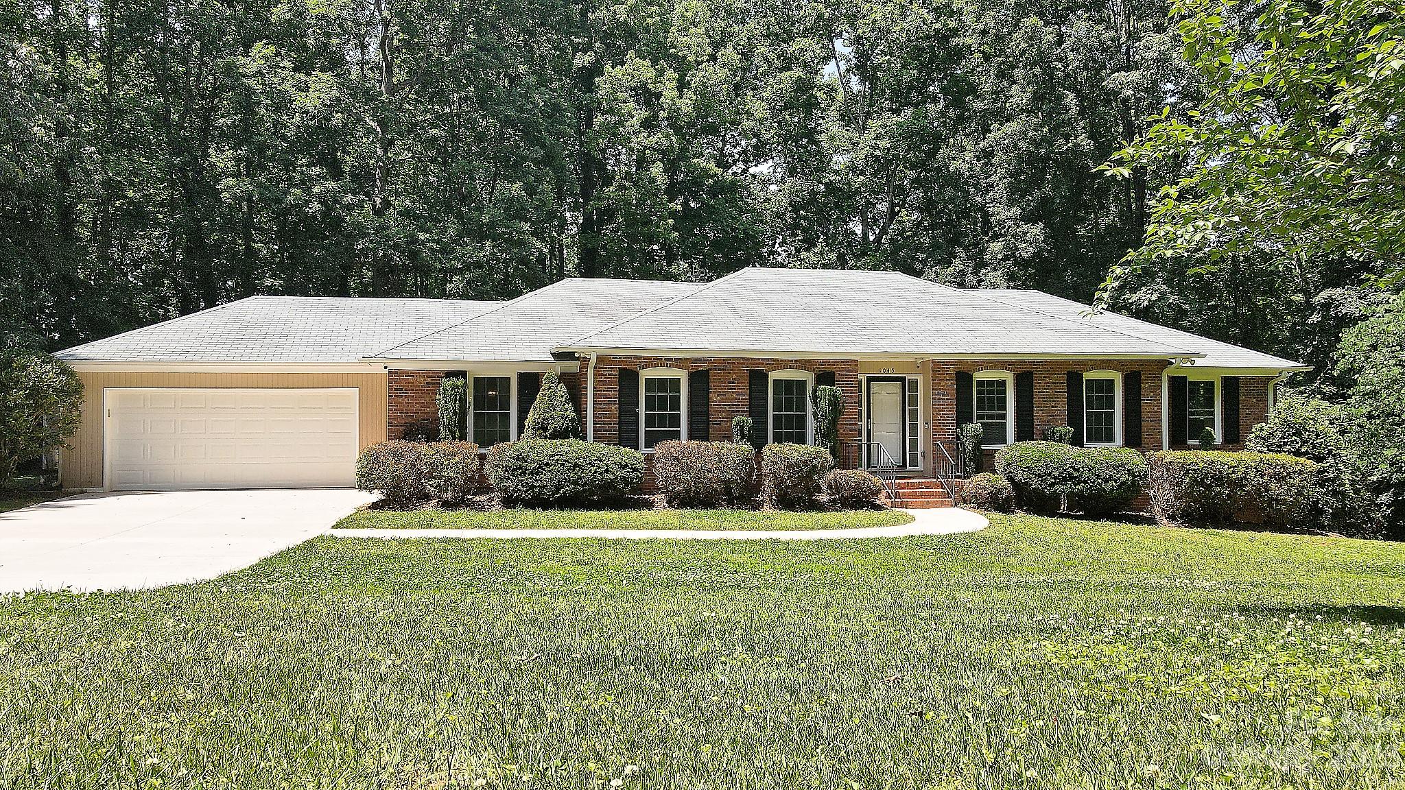 1045 General Hoke Drive Lincolnton NC 28092