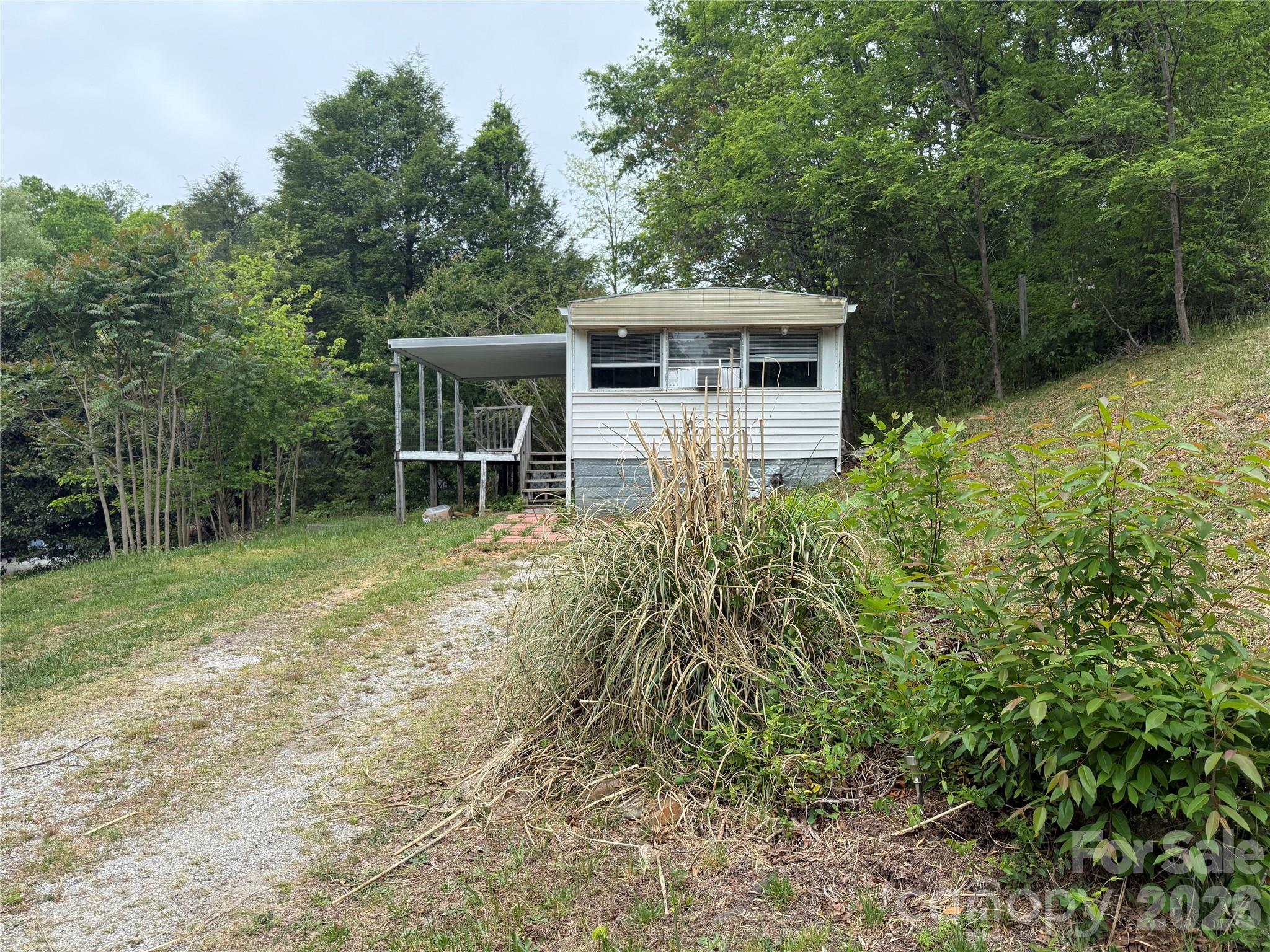 45 Overbrook Drive Saluda NC 28773