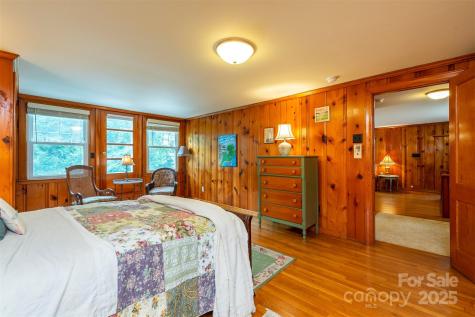 20 Vandalia Avenue Asheville NC 28806