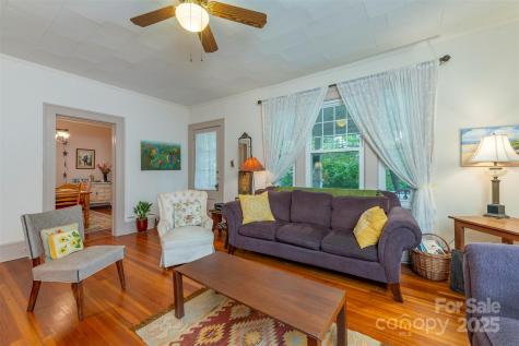 20 Vandalia Avenue Asheville NC 28806