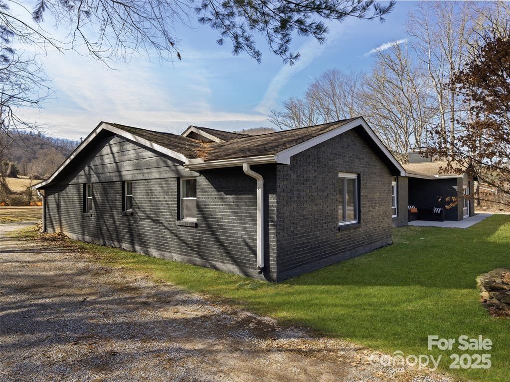 1109 S Prestonwood Drive Hendersonville NC 28739