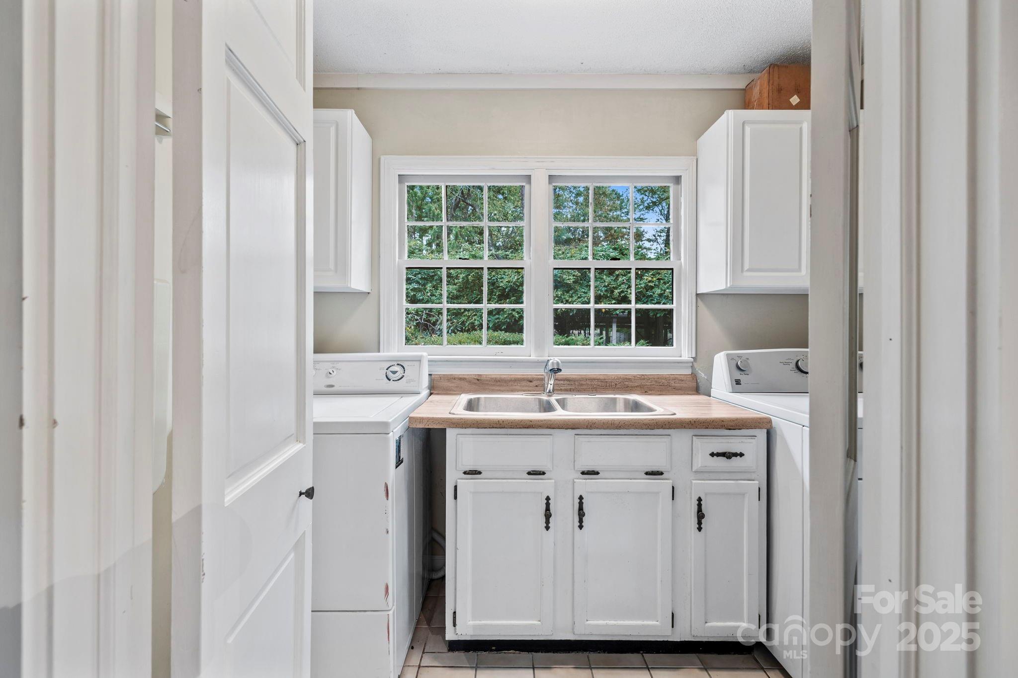 190 School Road Asheville NC 28806