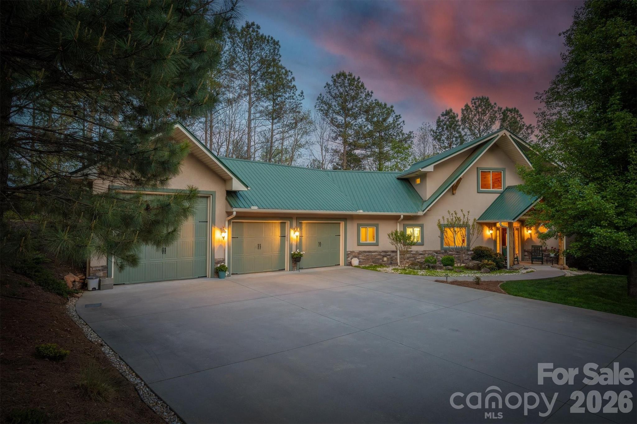 2224 W Paradise Harbor Drive Connelly Springs NC 28612