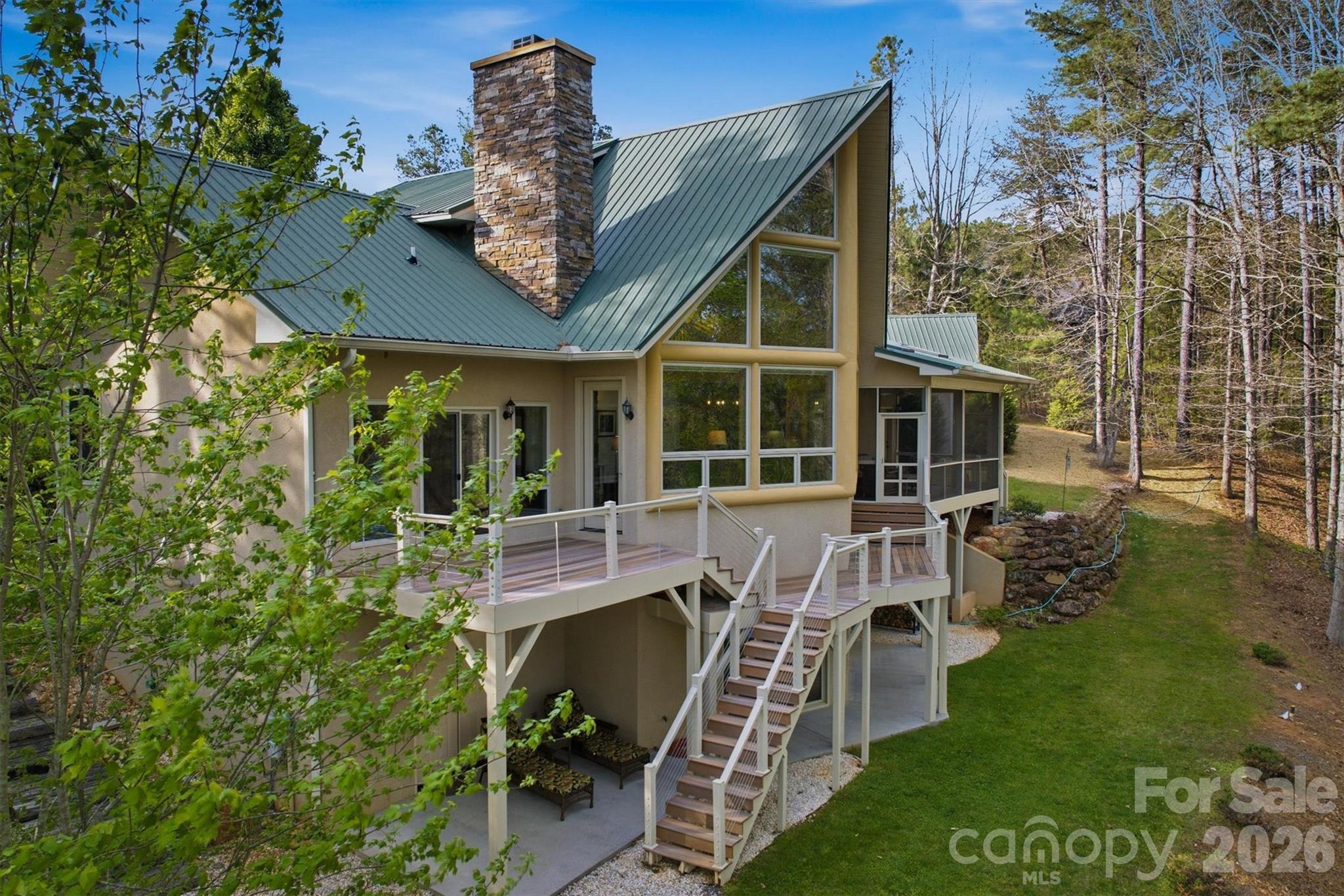 2224 W Paradise Harbor Drive Connelly Springs NC 28612