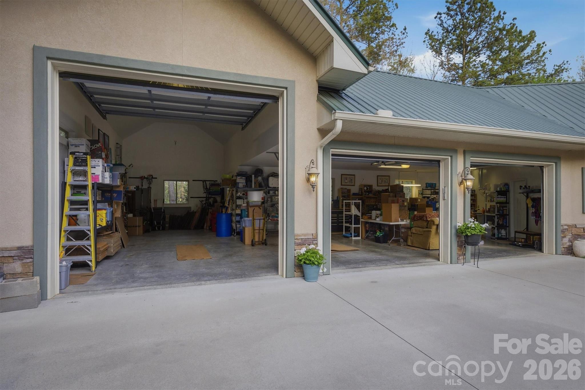 2224 W Paradise Harbor Drive Connelly Springs NC 28612