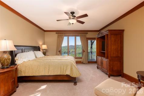 601 Hawk Mountain Road Lake Toxaway NC 28747