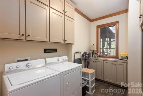 601 Hawk Mountain Road Lake Toxaway NC 28747