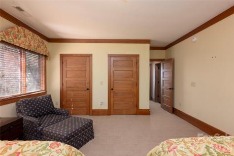 601 Hawk Mountain Road Lake Toxaway NC 28747
