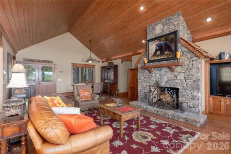 601 Hawk Mountain Road Lake Toxaway NC 28747