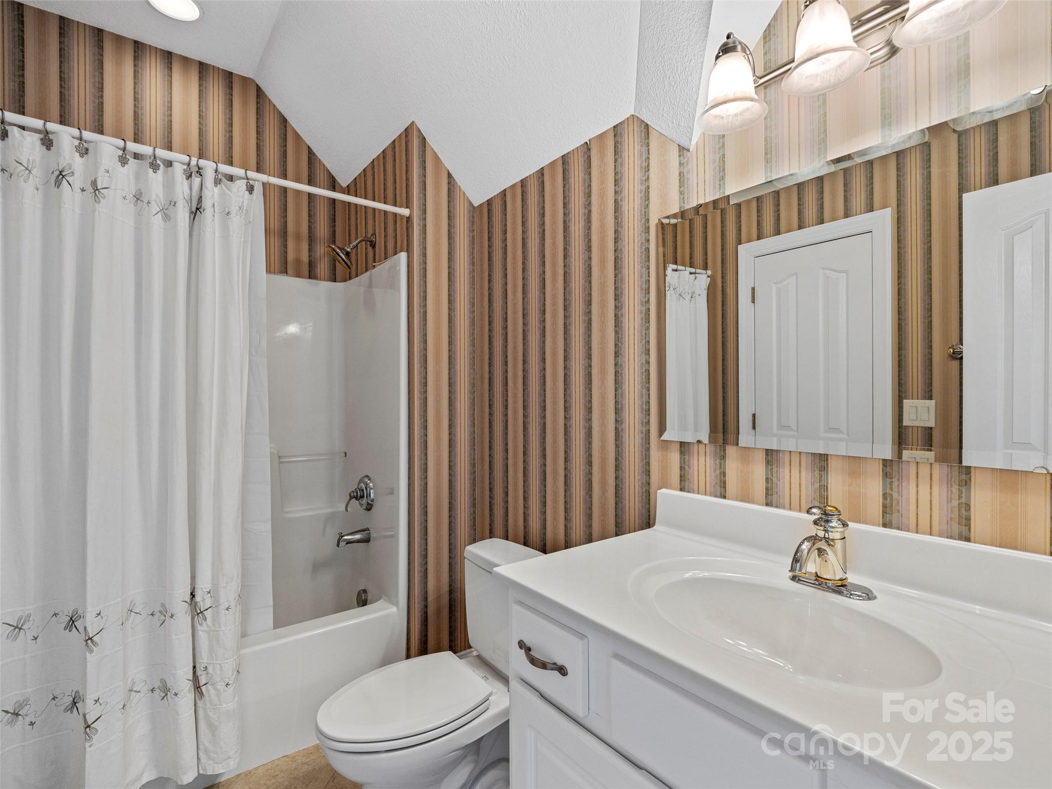 9 Foggy Glen Drive Arden NC 28704