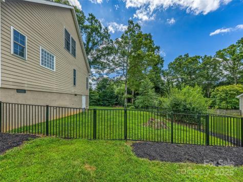 9 Foggy Glen Drive Arden NC 28704