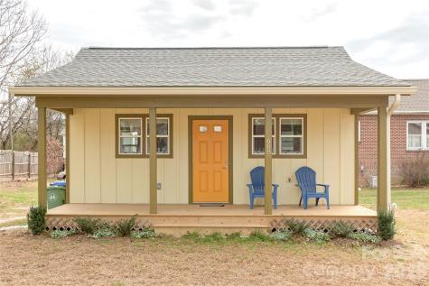 608 Ray Avenue Hendersonville NC 28792