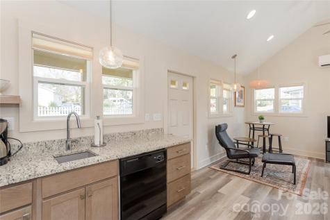 608 Ray Avenue Hendersonville NC 28792
