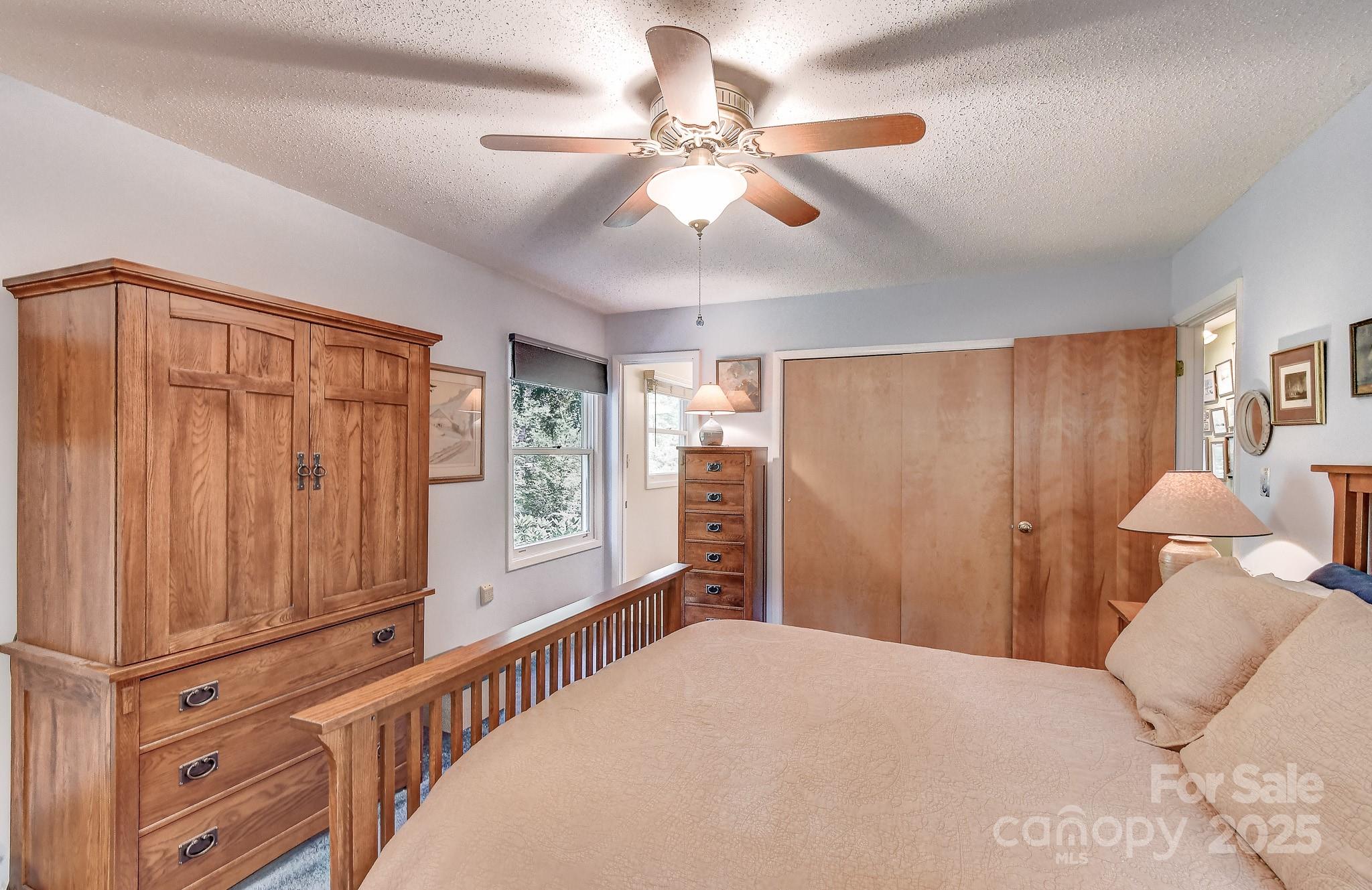 75 S Black Oak Drive Asheville NC 28804