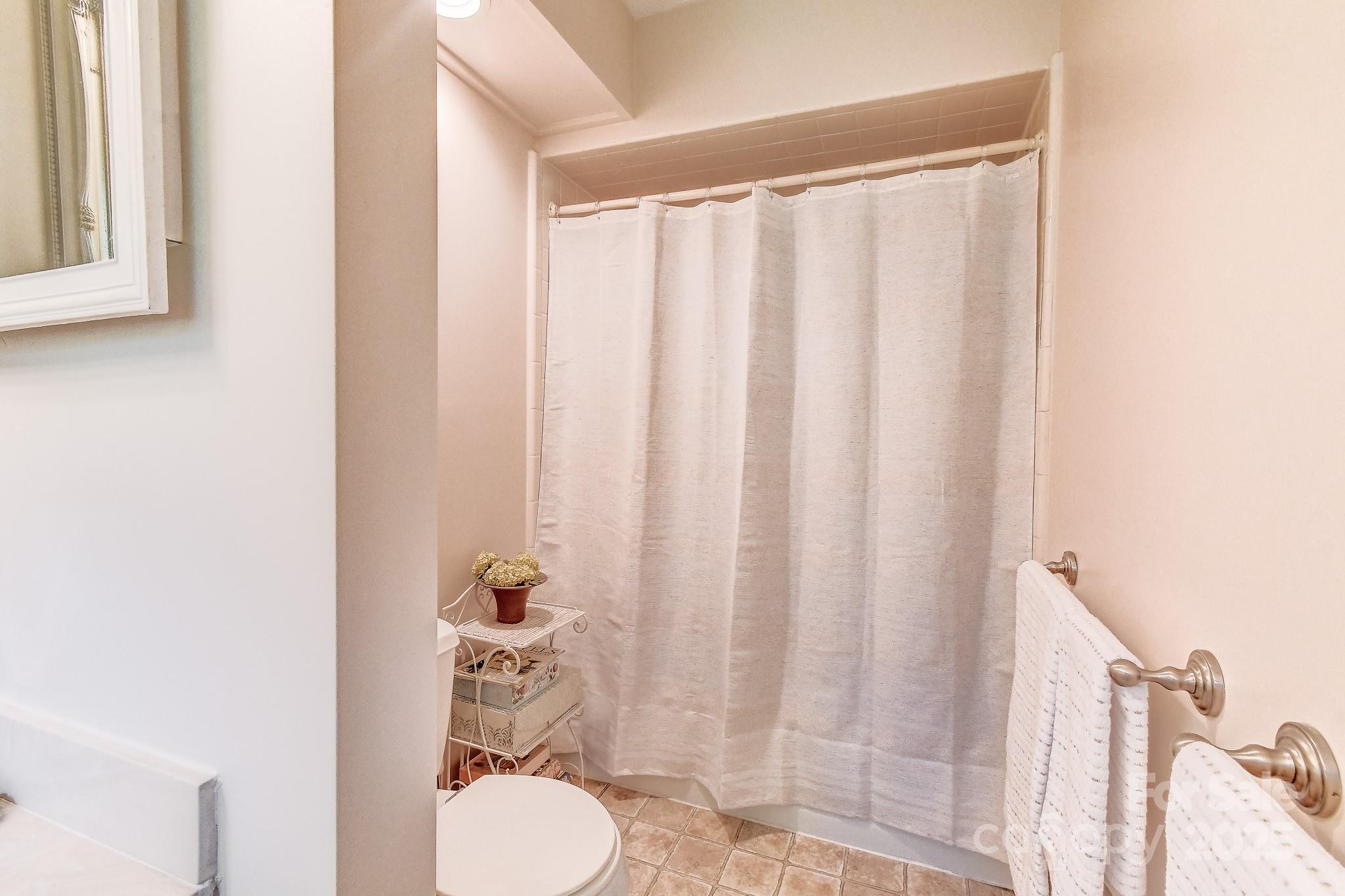 75 S Black Oak Drive Asheville NC 28804