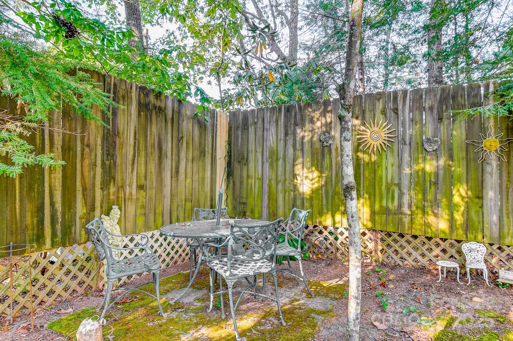 75 S Black Oak Drive Asheville NC 28804