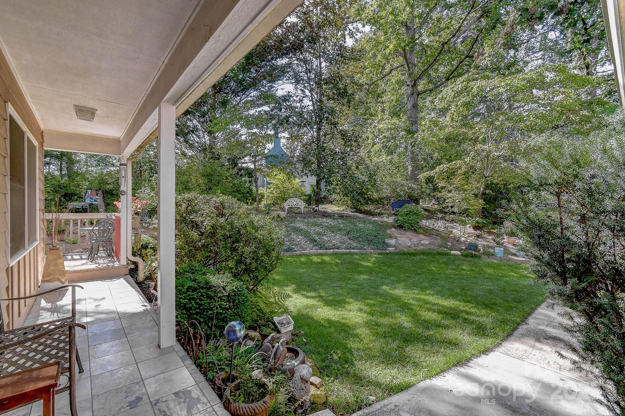 75 S Black Oak Drive Asheville NC 28804