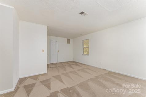 2319 Oak Leigh Drive Charlotte NC 28262