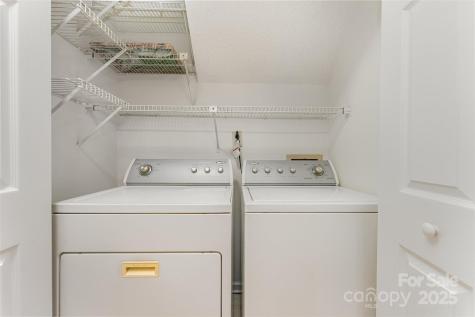 2319 Oak Leigh Drive Charlotte NC 28262