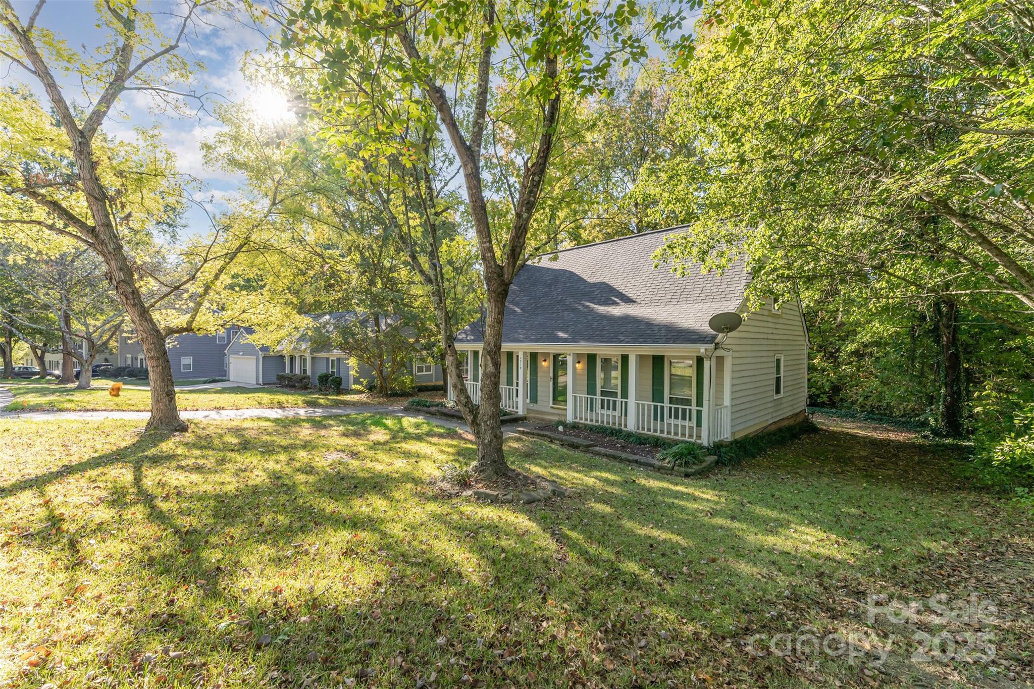 2319 Oak Leigh Drive Charlotte NC 28262