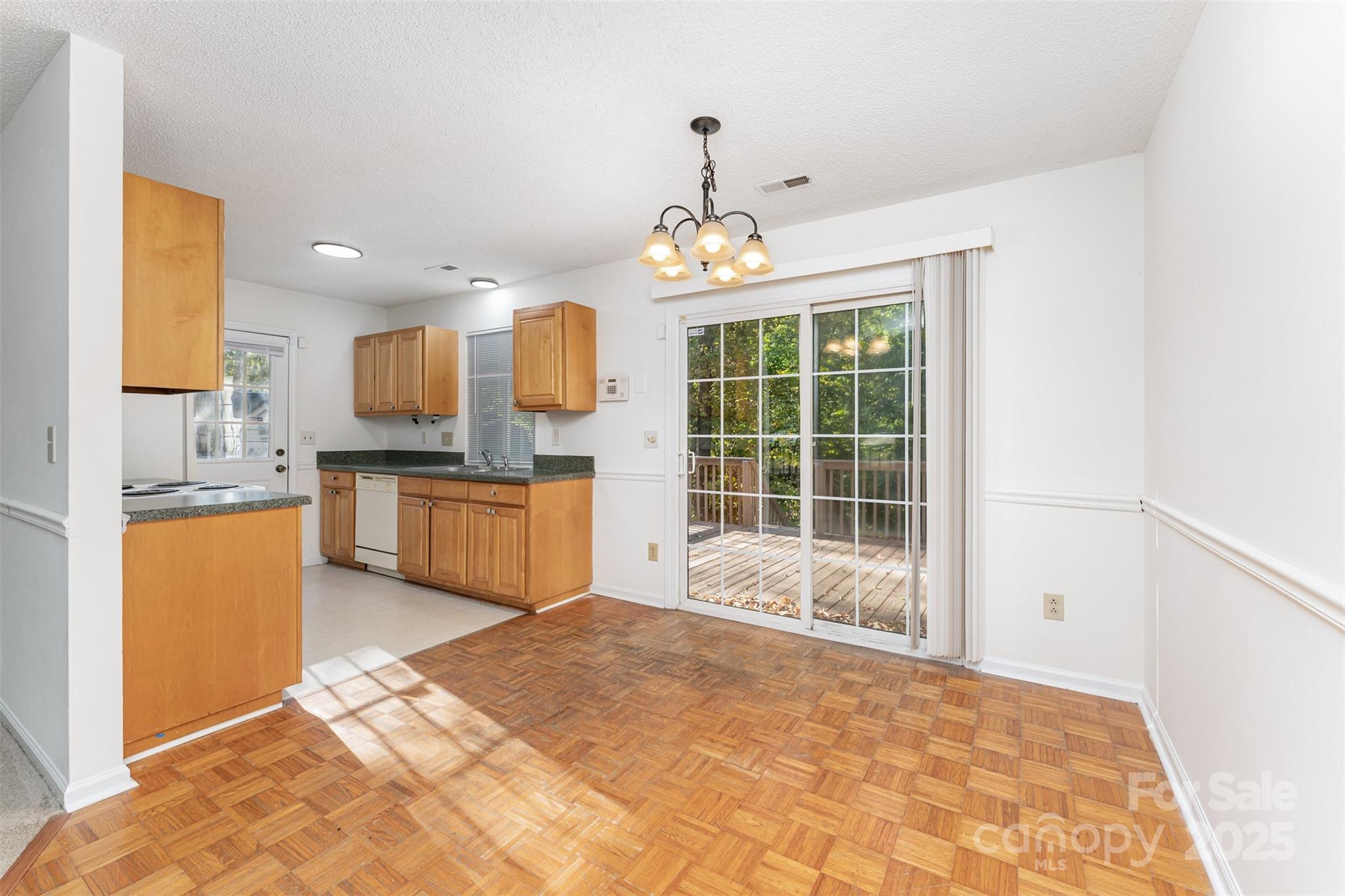 2319 Oak Leigh Drive Charlotte NC 28262