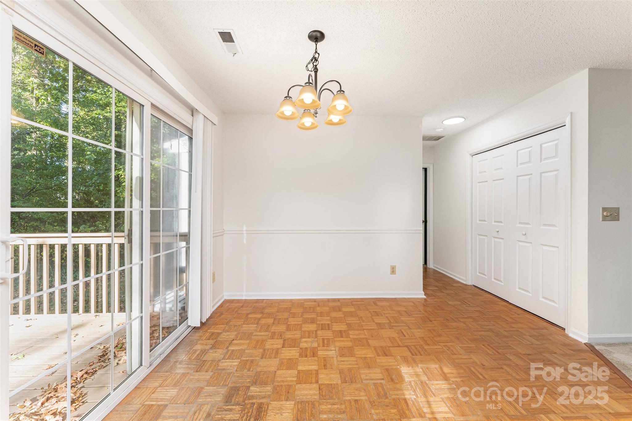 2319 Oak Leigh Drive Charlotte NC 28262