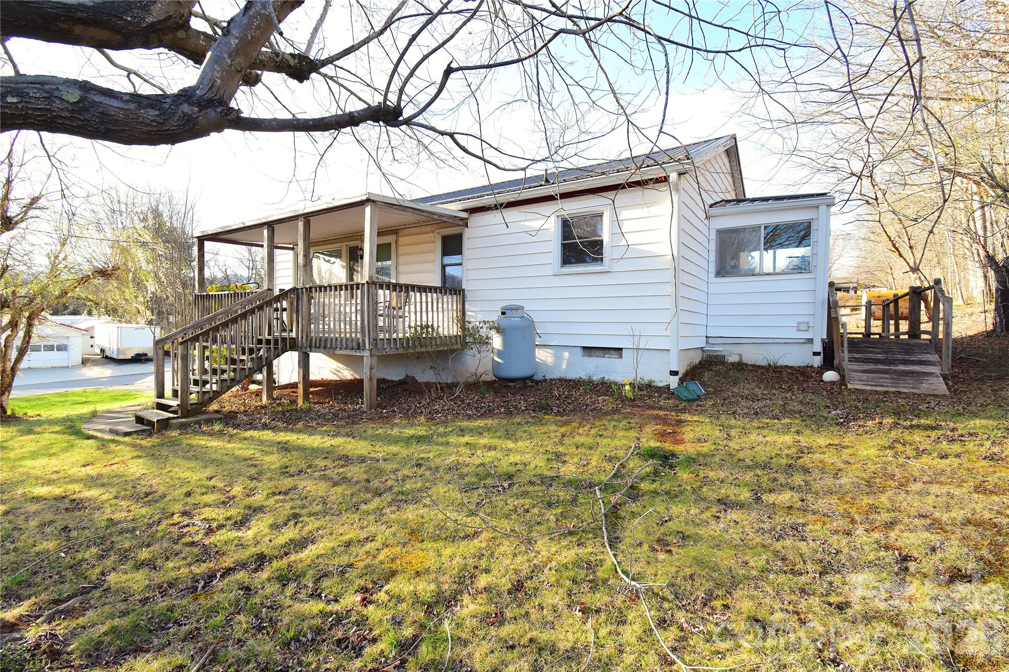 8 Donna Drive Candler NC 28715