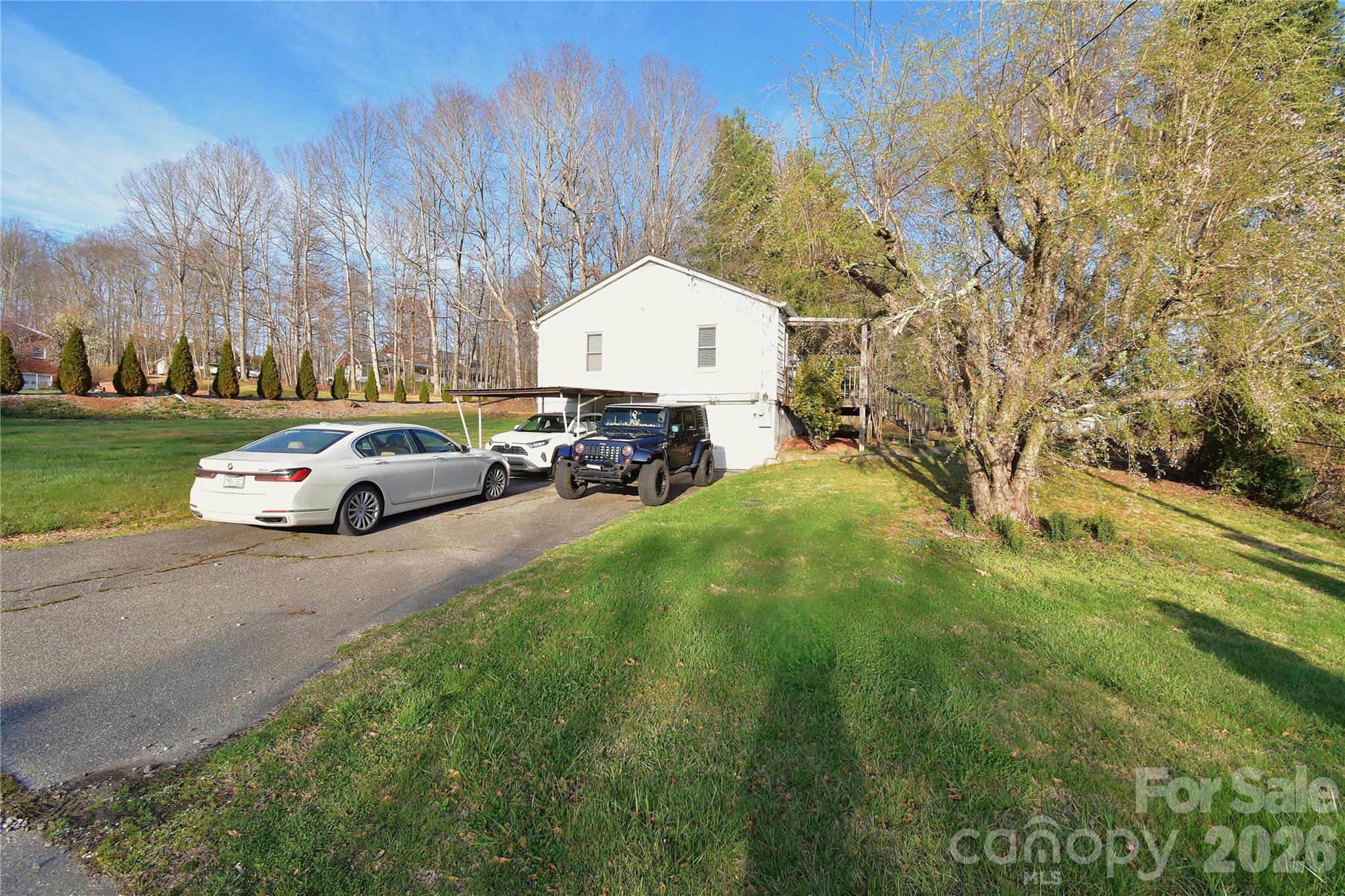 8 Donna Drive Candler NC 28715