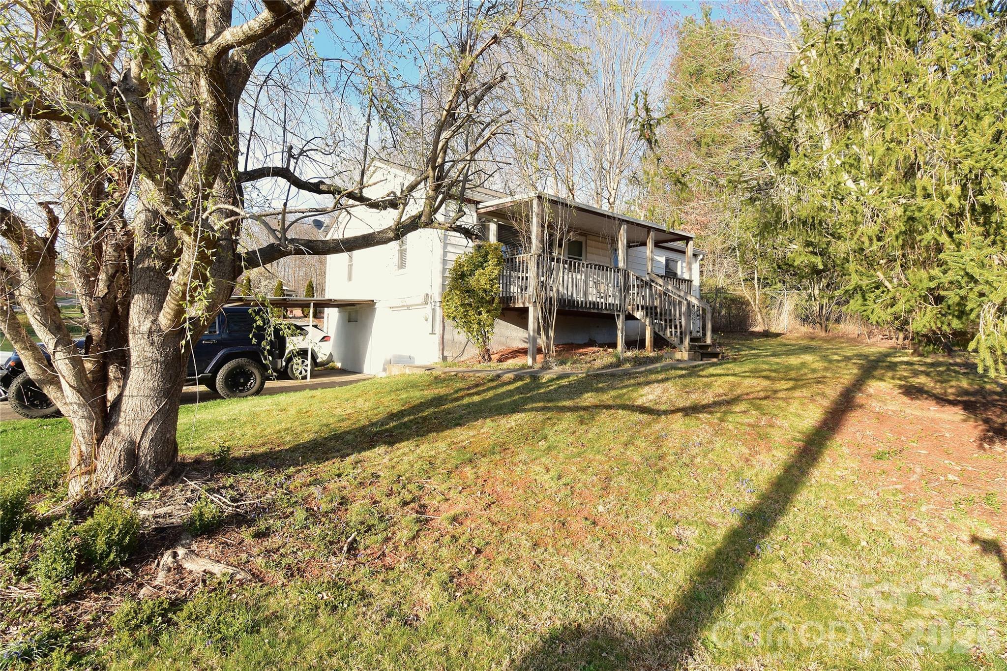 8 Donna Drive Candler NC 28715