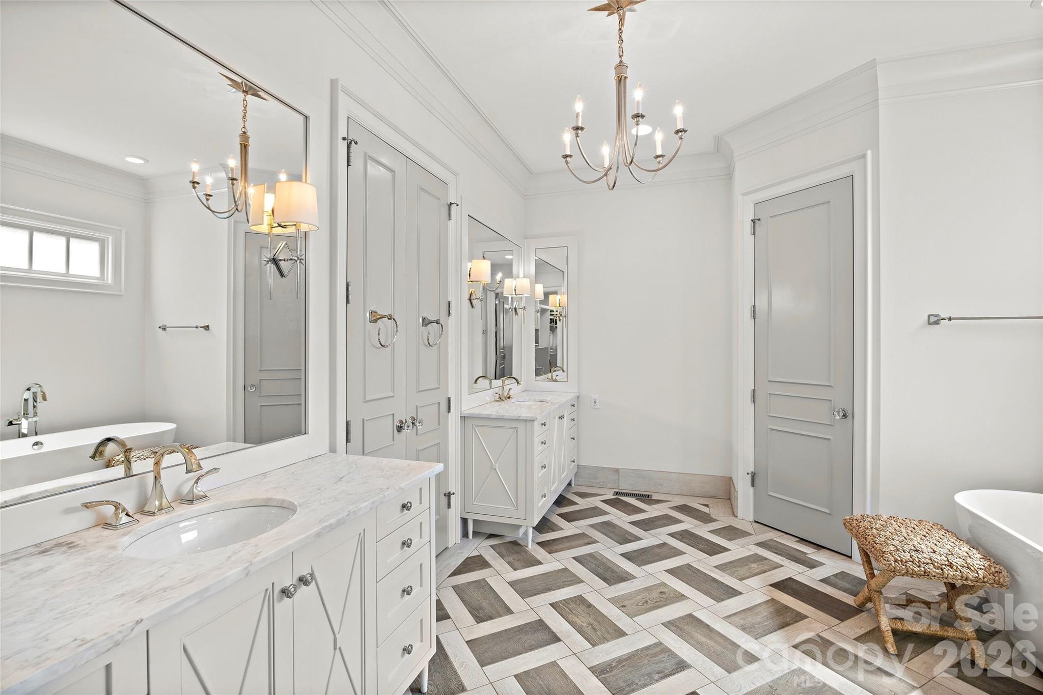 5917 Saint John Lane Charlotte NC 28210