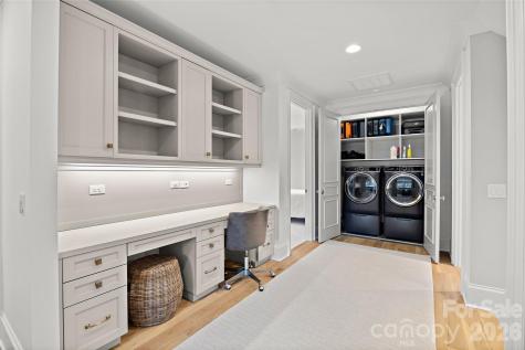 5917 Saint John Lane Charlotte NC 28210