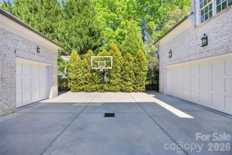 5917 Saint John Lane Charlotte NC 28210