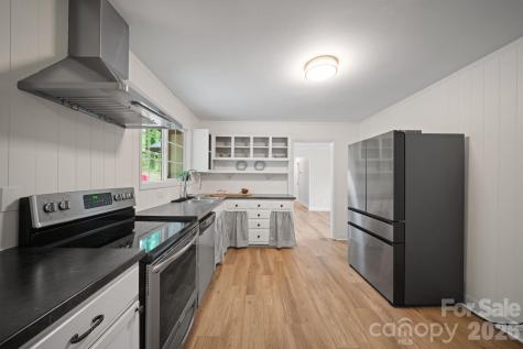 70 Melton Road Candler NC 28715