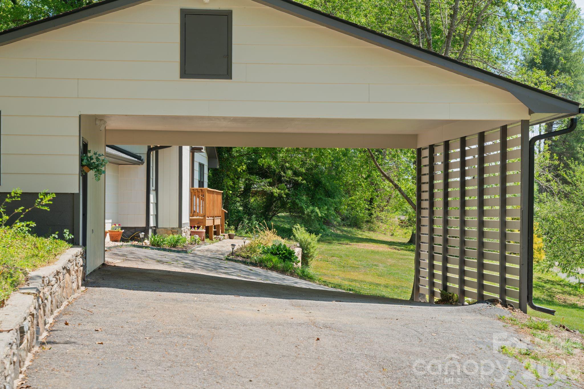 70 Melton Road Candler NC 28715
