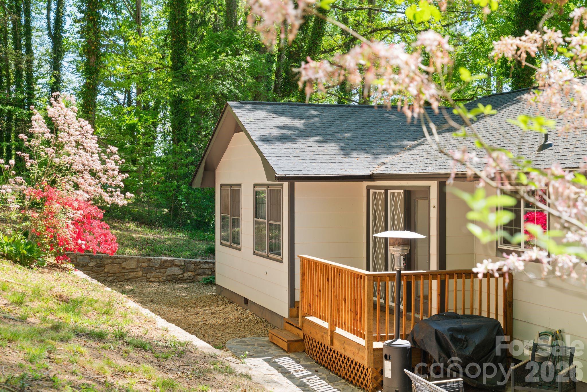 70 Melton Road Candler NC 28715