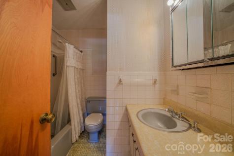 8 Summit Drive Arden NC 28704