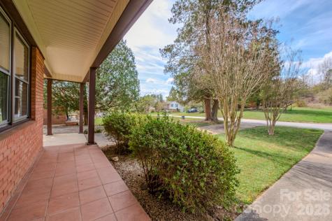 8 Summit Drive Arden NC 28704