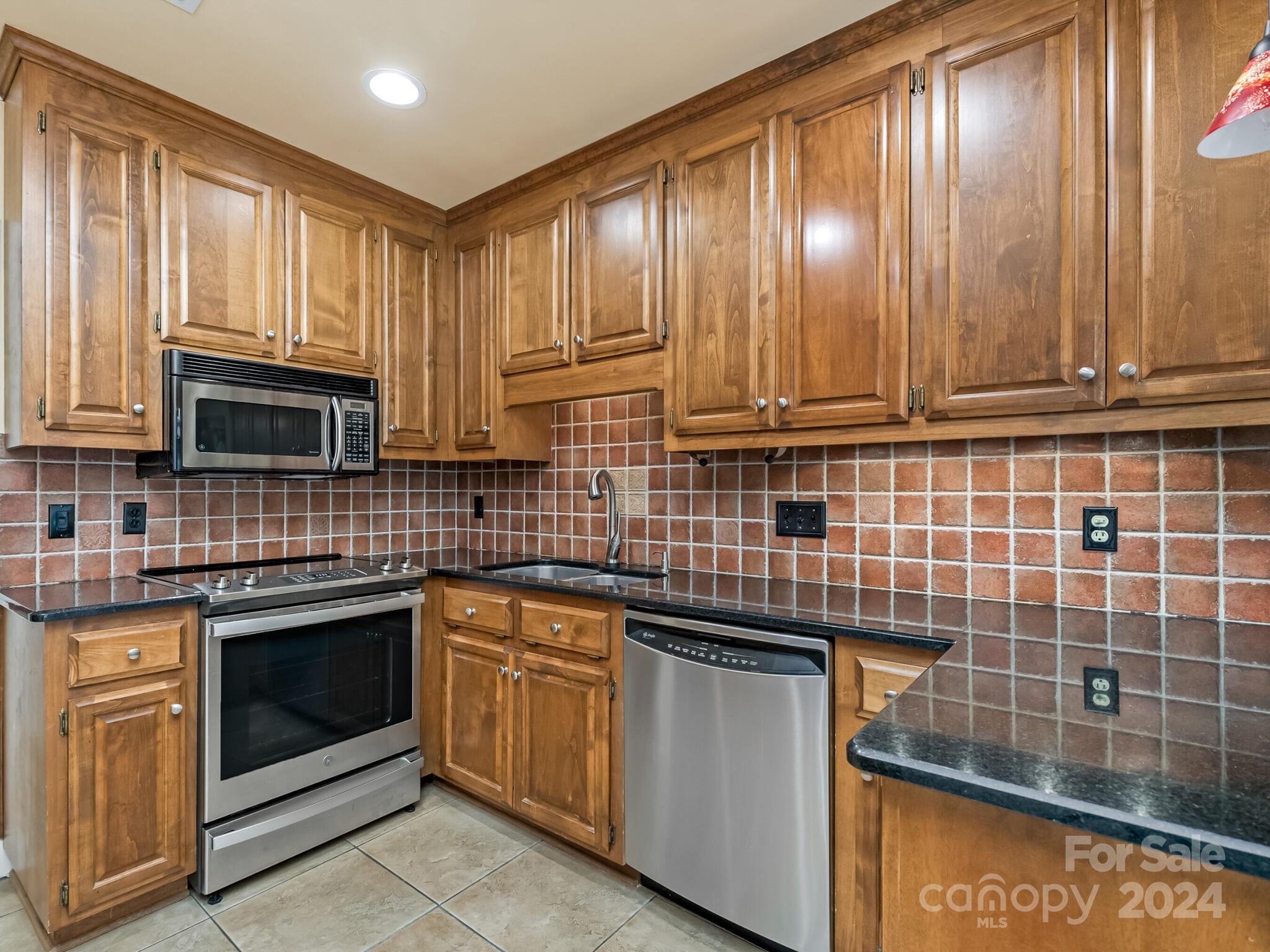 5315 Wingedfoot Road Charlotte NC 28226
