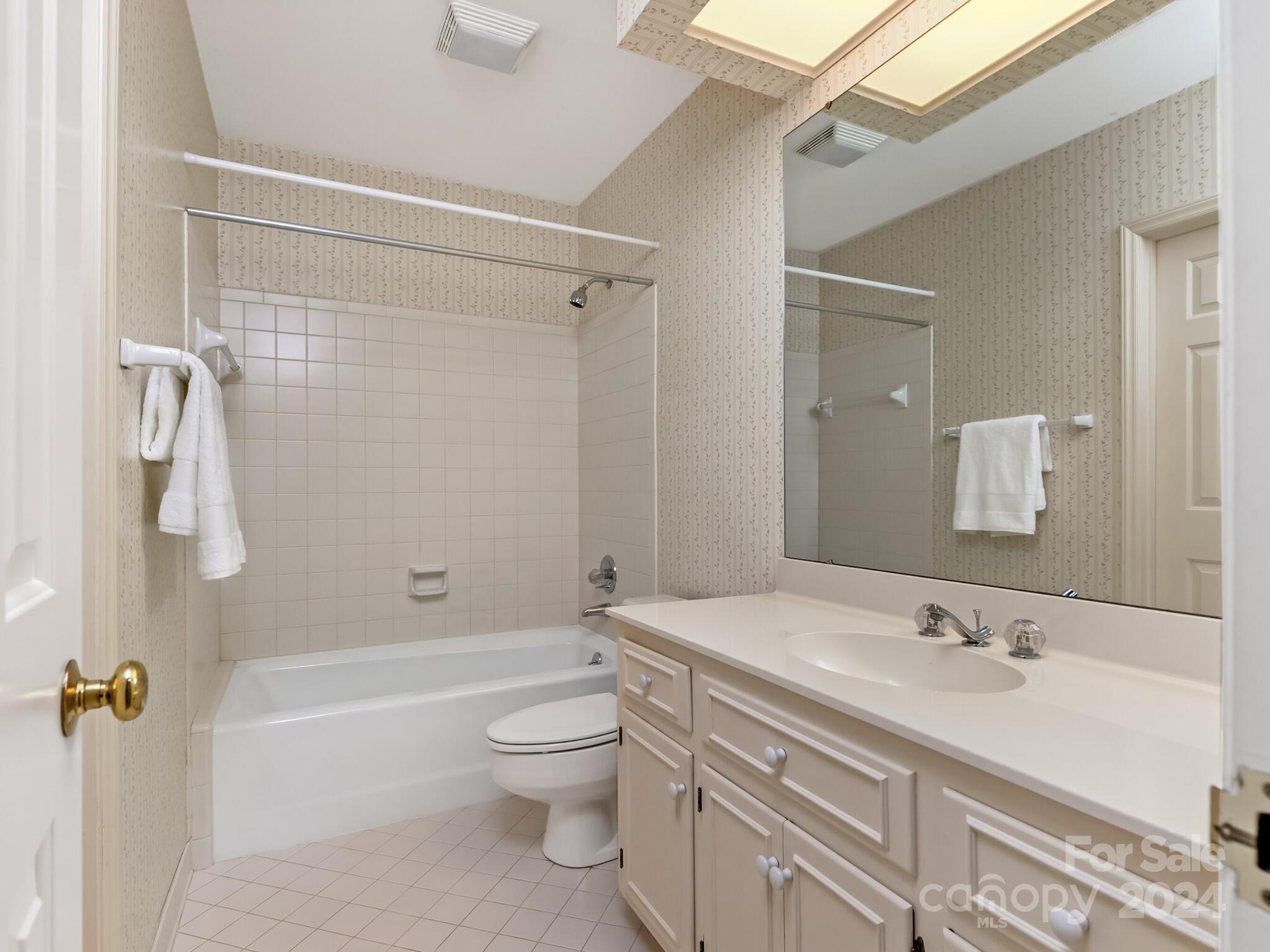 5315 Wingedfoot Road Charlotte NC 28226