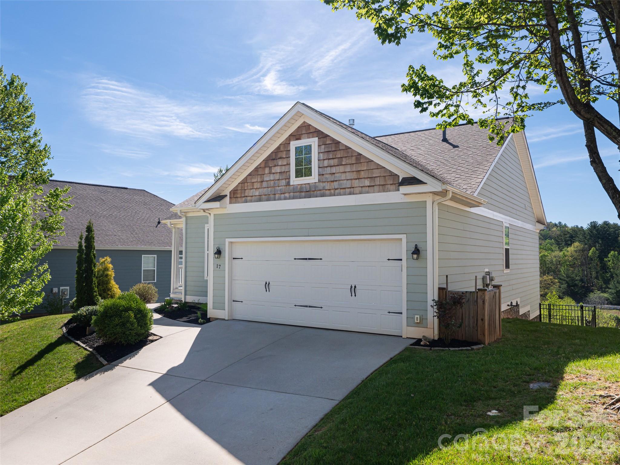 17 Dreambird Drive Leicester NC 28748