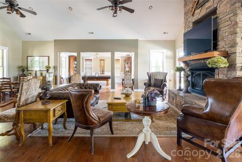 17 Dreambird Drive Leicester NC 28748