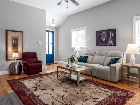 17 Dreambird Drive Leicester NC 28748