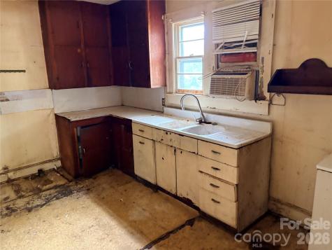 1286 Elmwood Avenue Lancaster SC 29720