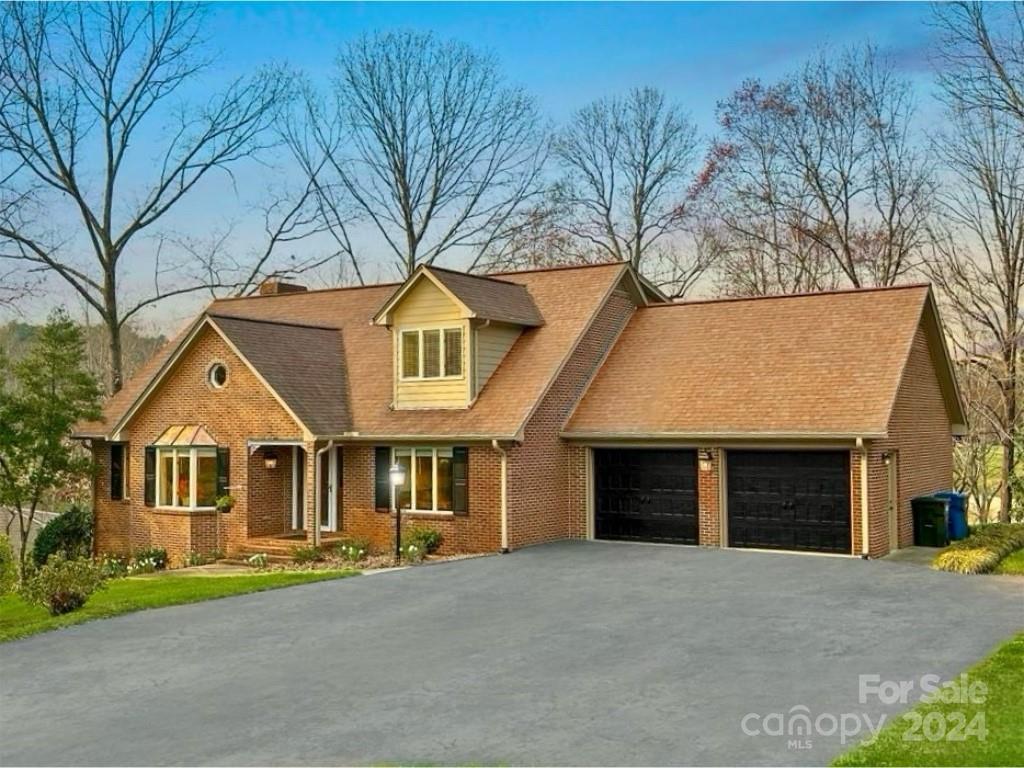 3905 Pinecrest Drive NE Hickory NC 28601