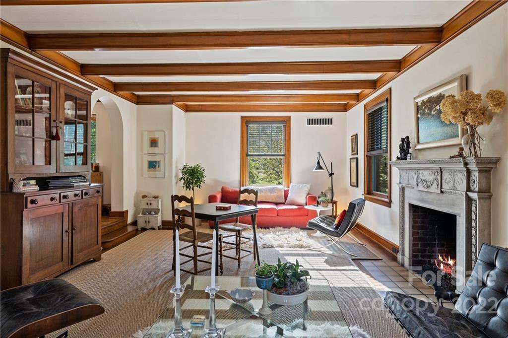 76 Kimberly Avenue Asheville NC 28804