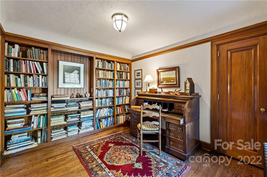 76 Kimberly Avenue Asheville NC 28804
