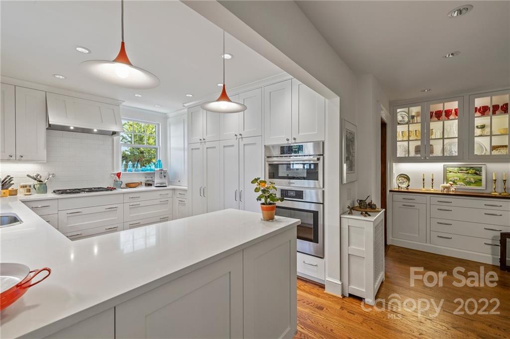 76 Kimberly Avenue Asheville NC 28804