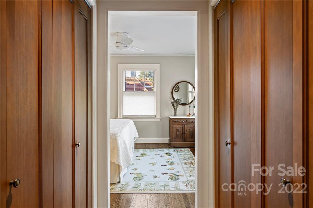 76 Kimberly Avenue Asheville NC 28804