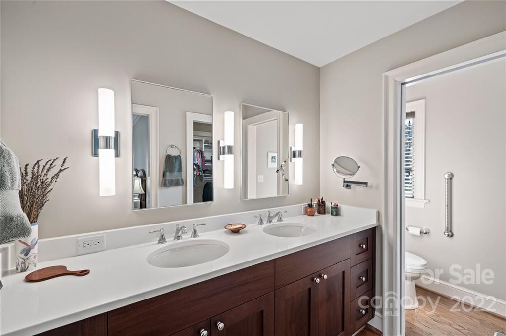 76 Kimberly Avenue Asheville NC 28804